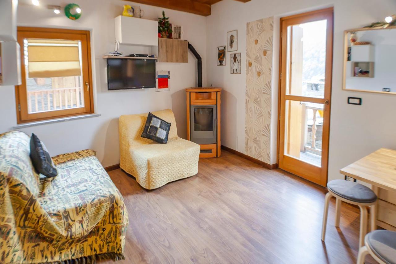 Allo Villo Lovely Apartment Ostana 外观 照片